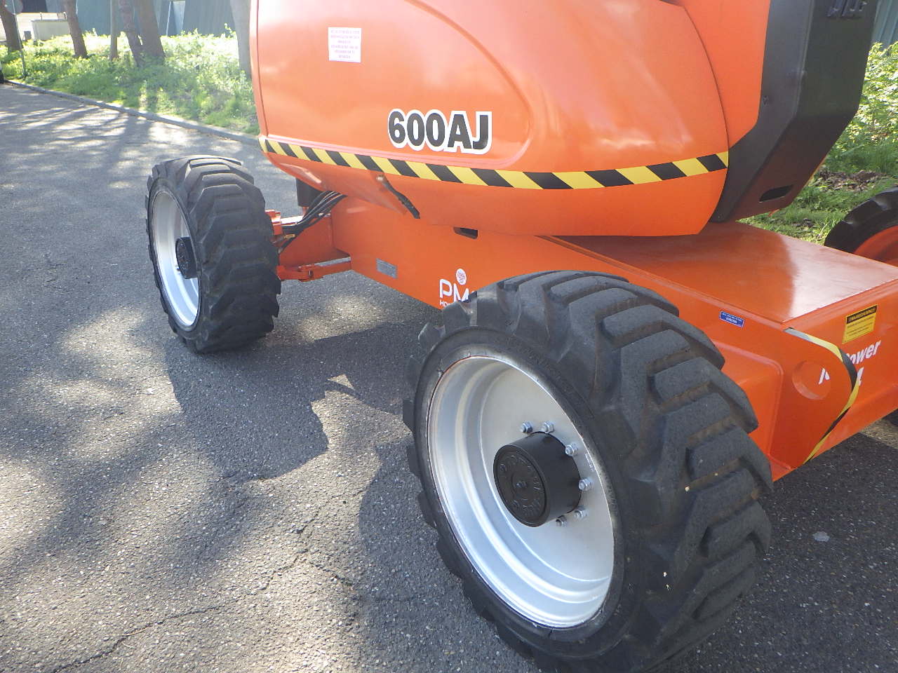 JLG 600AJ