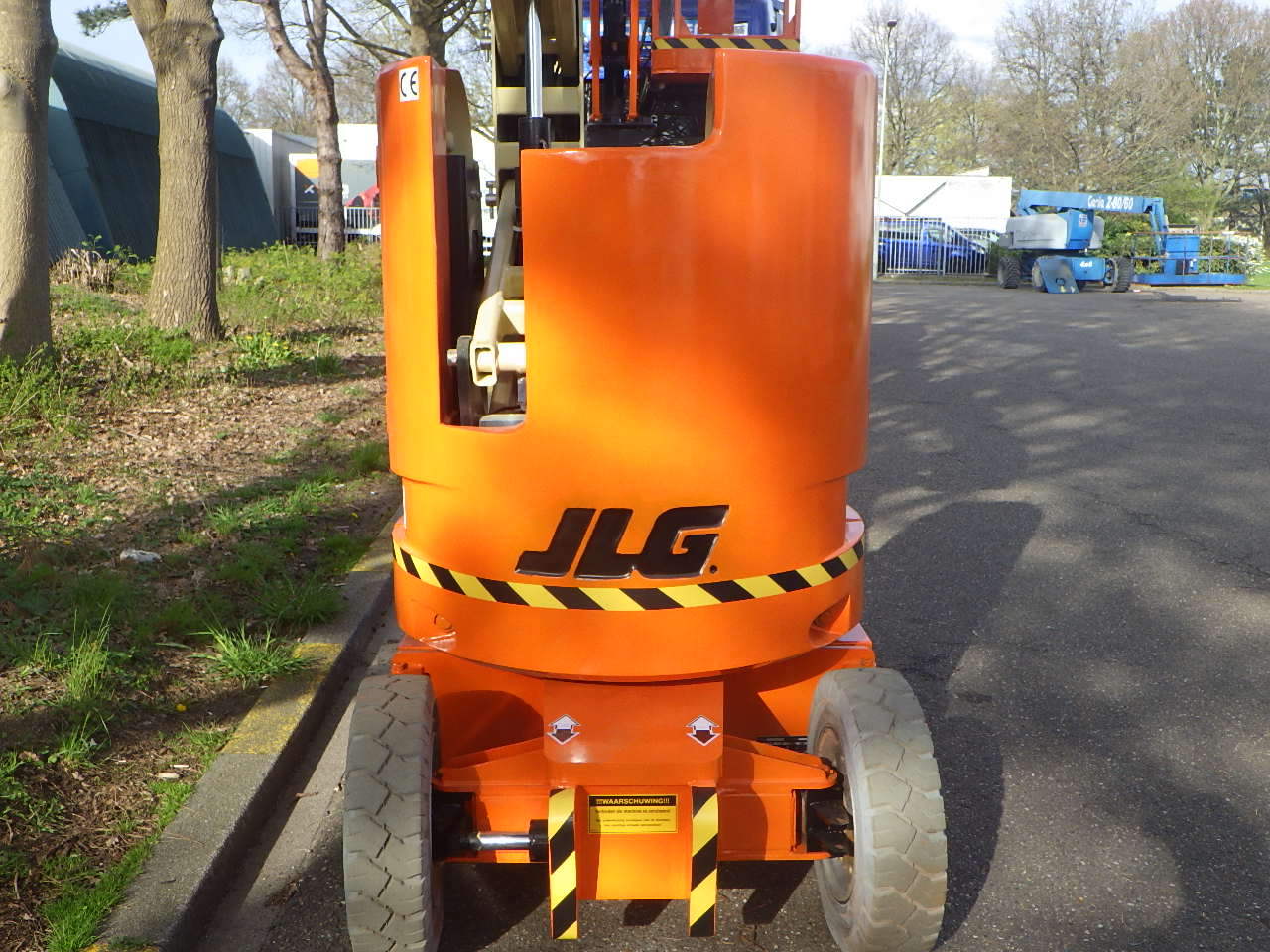 JLG E300AJP