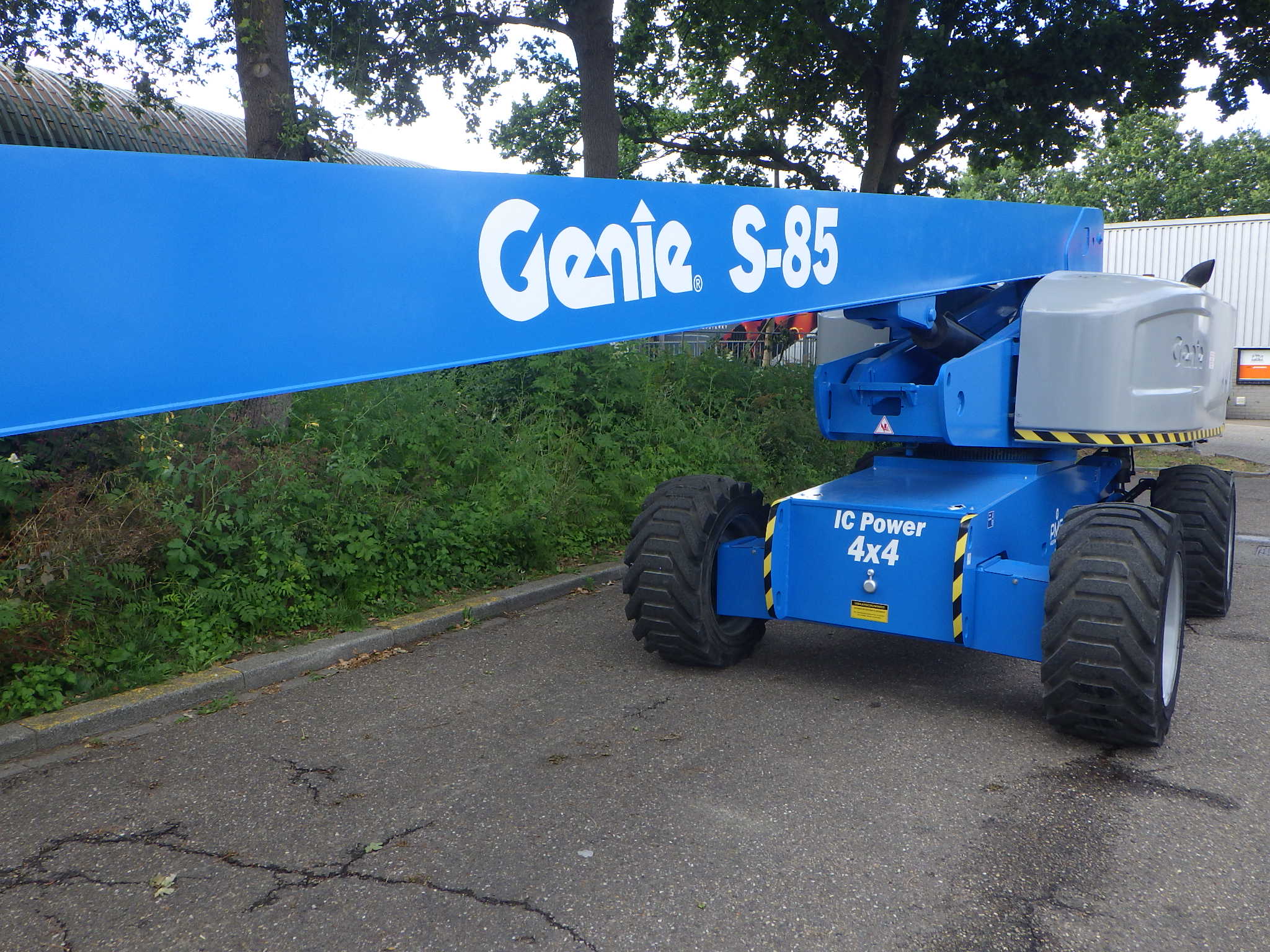 Genie S-85