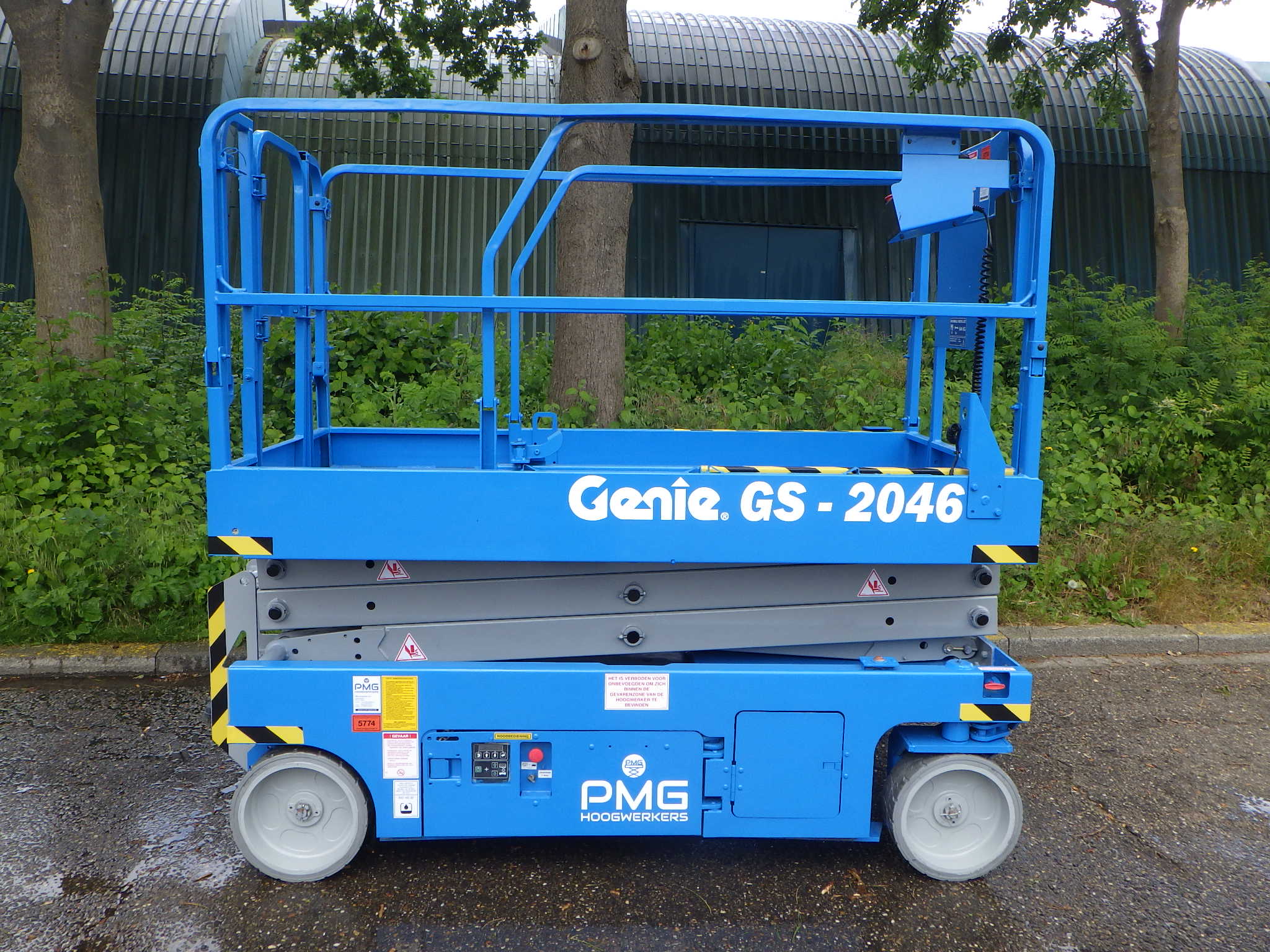 Genie GS-2046