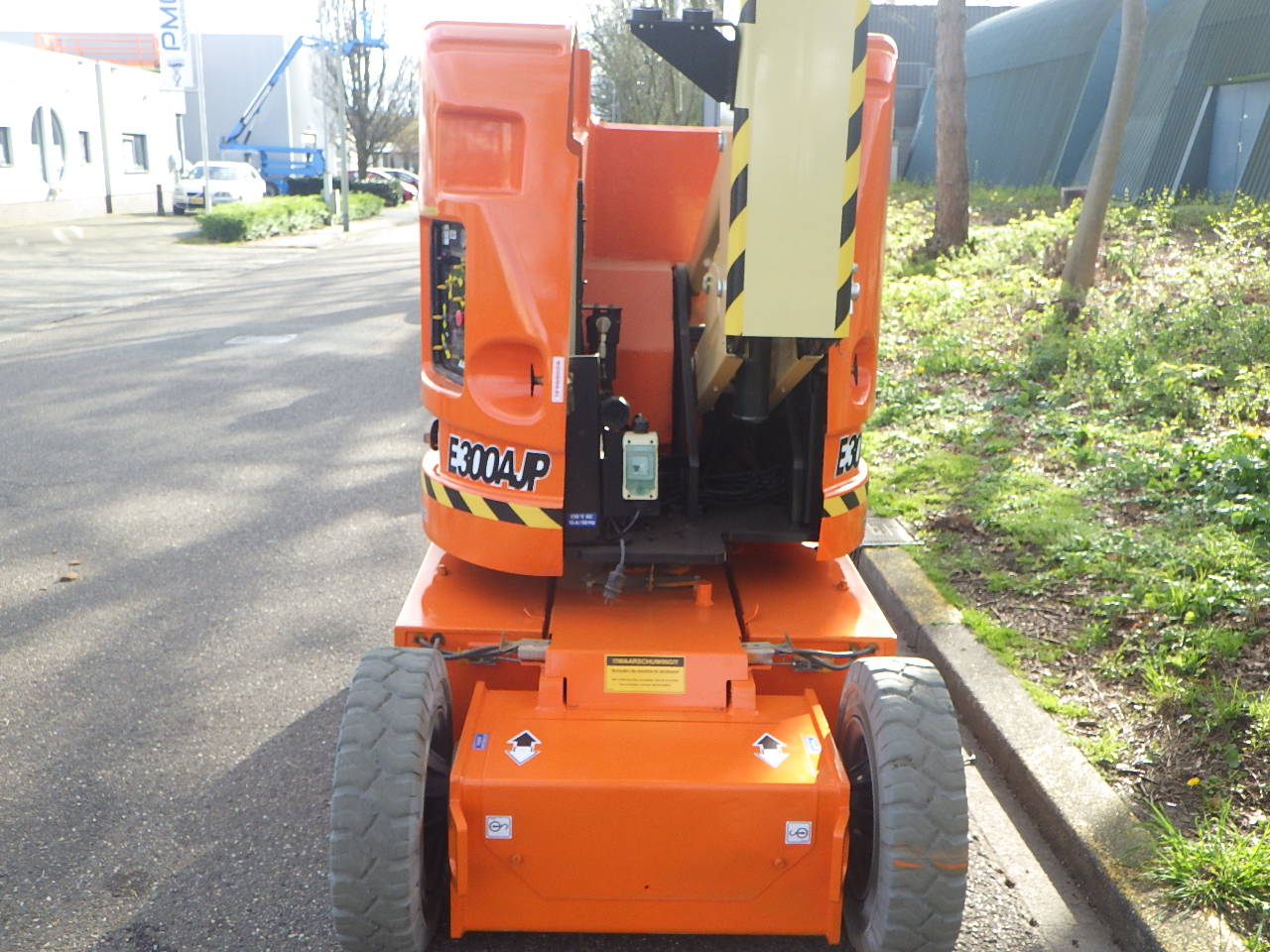 JLG E300AJP