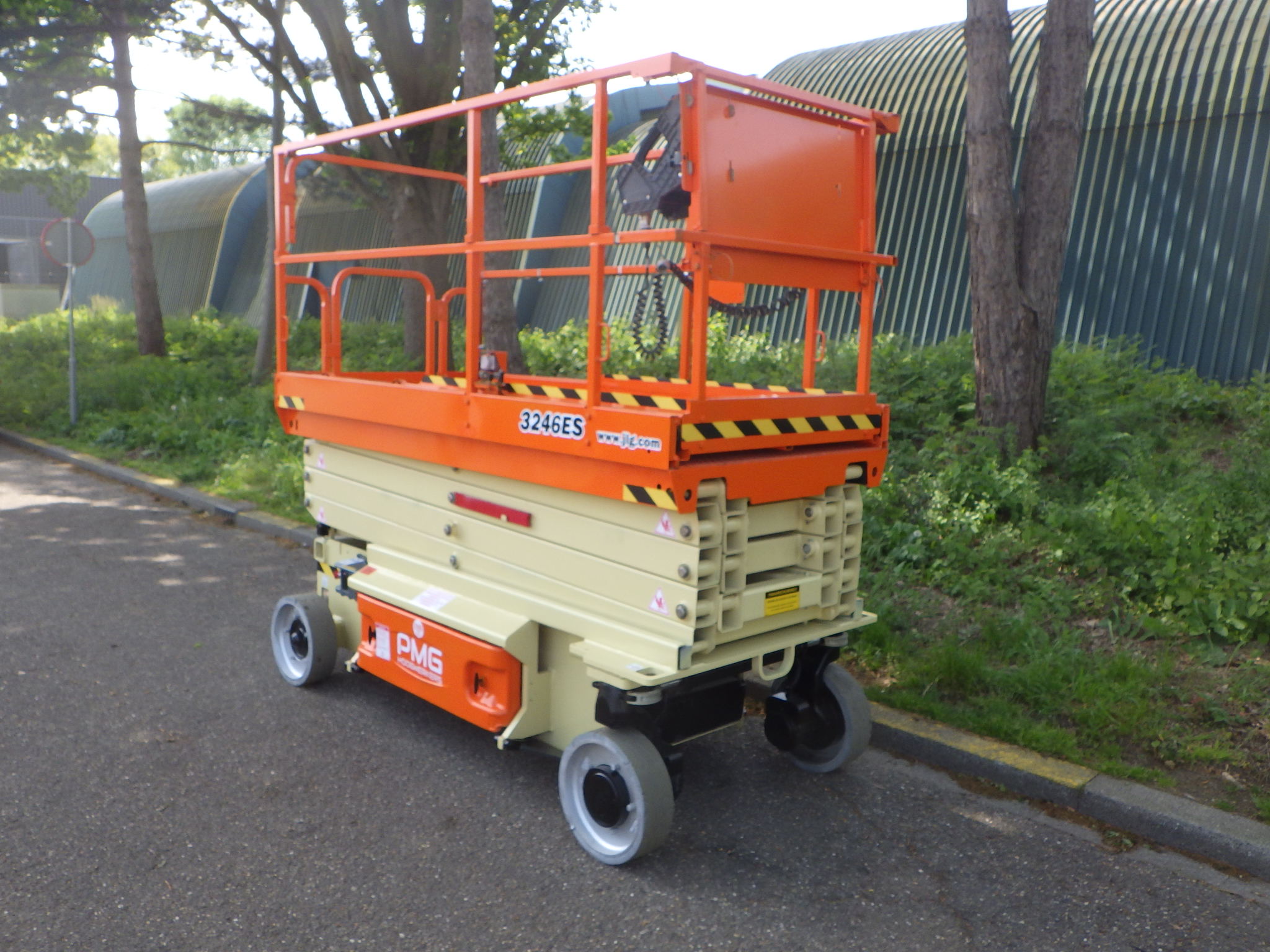 JLG 3246ES 